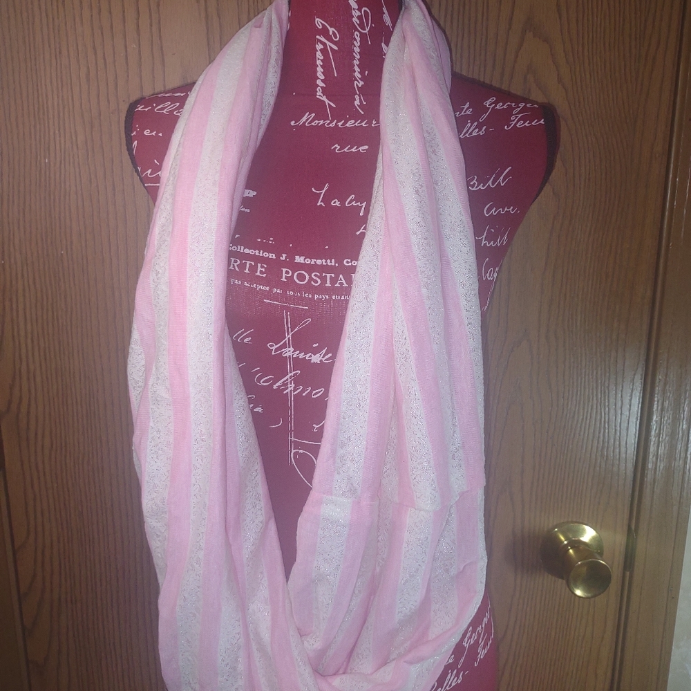 Infinity scarf pink and white - Picture 2 of 4